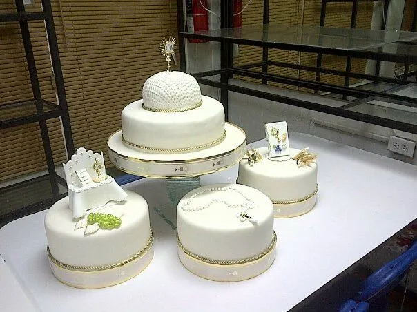 Torta Primera Comunion | Cesar's Cakes & Design Torta Primera Comunion | Cesar's Cakes & Design