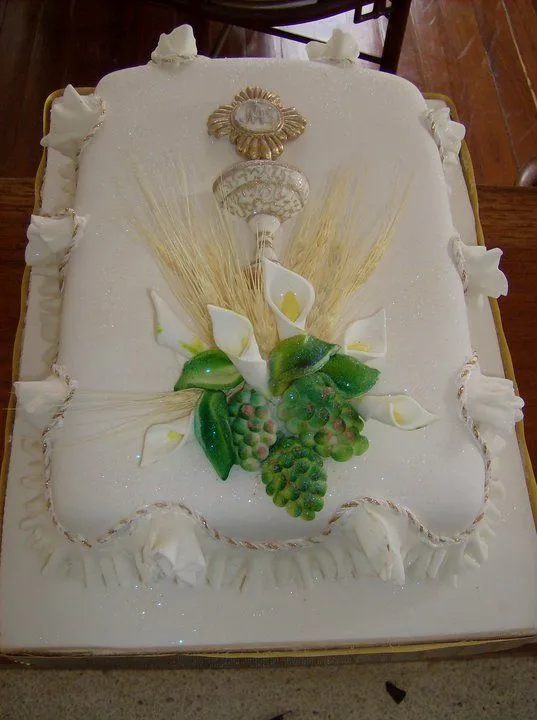 Modelos de tortas de primera comunión - Imagui
