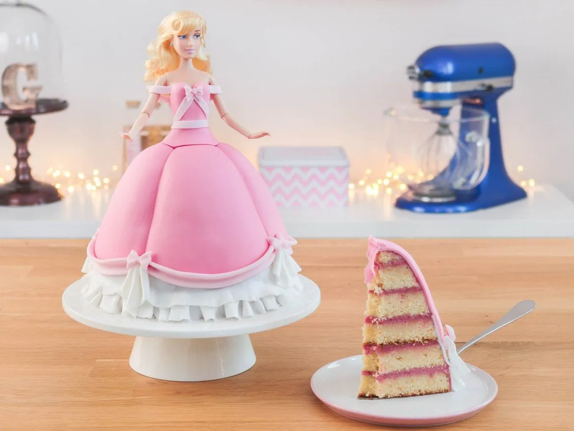 Torta Decorada de La Cenicienta x2 - Tan Dulce Torta Decorada de La Cenicienta x2 - Tan Dulce