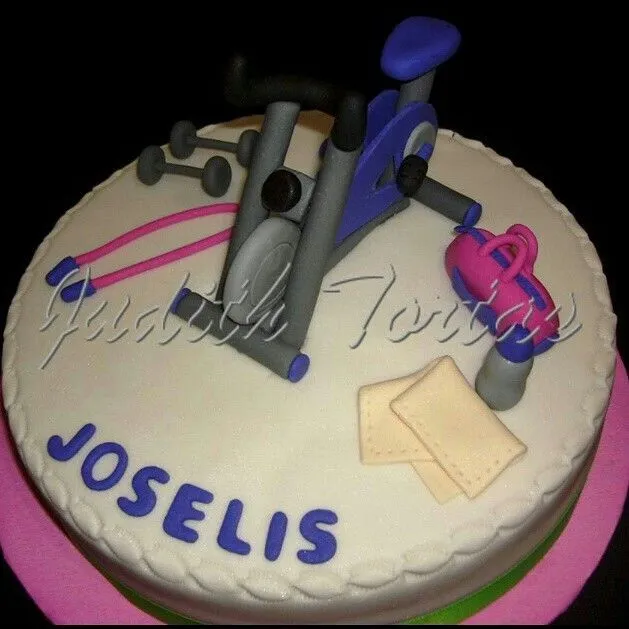 Torta decorada y modelada con fondant "Bicicleta de Spinning ... Torta decorada y modelada con fondant "Bicicleta de Spinning ...