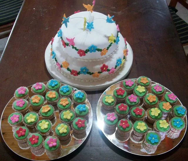 Torta con flores y mariposas | Flickr - Photo Sharing! Torta con flores y mariposas | Flickr - Photo Sharing!