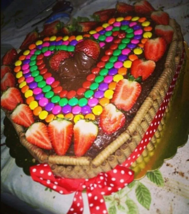 Torta en forma de corazon con golocinas dulces pirulin dandy y ...