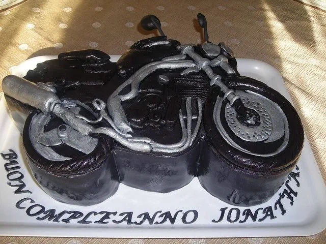 TORTA MOTO TRIUMPH | Flickr - Photo Sharing!