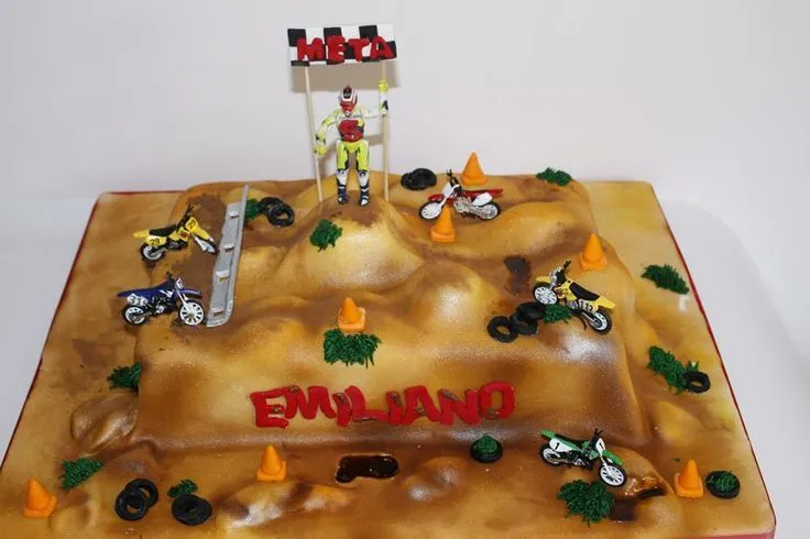 Torta Motocross | D Rouge Reposteria Artistica | Pinterest | Motocross