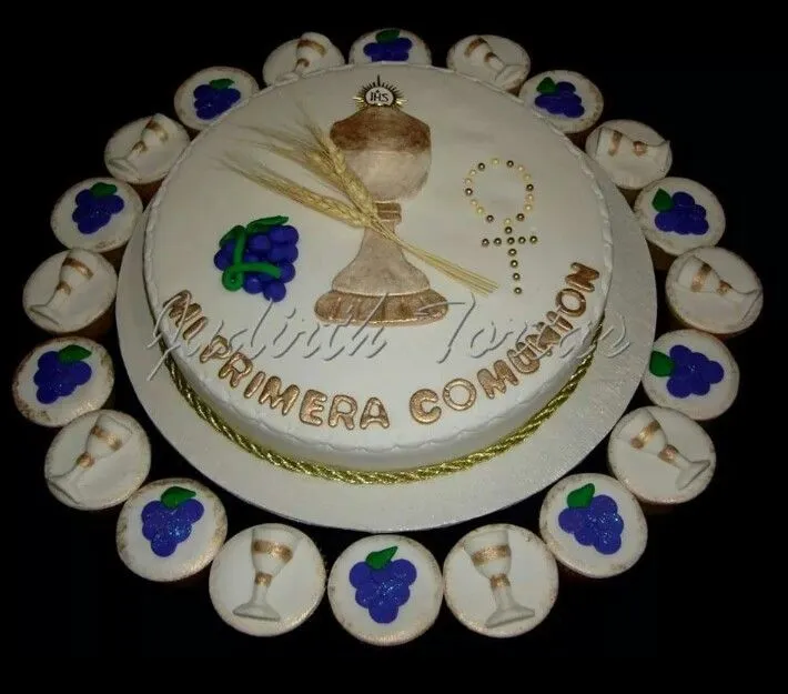 Torta y ponquesitos decorados con fondant "Primera Comunión ... Torta y ponquesitos decorados con fondant "Primera Comunión ...