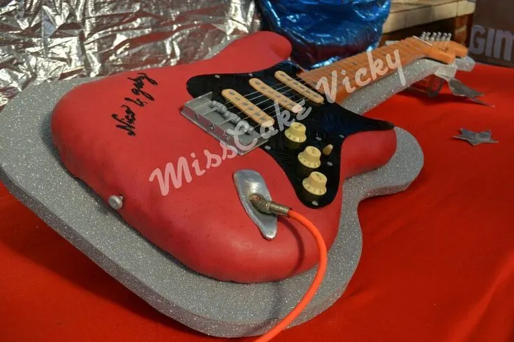Torta tamaño real: Guitarra Fender stratocaster vintage | Girls ...