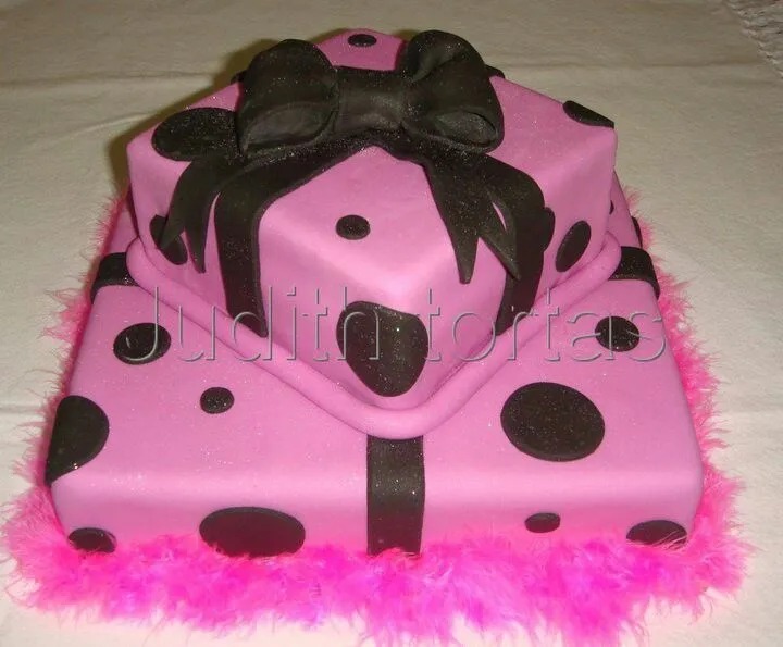 Torta/cake. Lunares con lazo. | Tortas para Mujeres/Woman | Pinterest