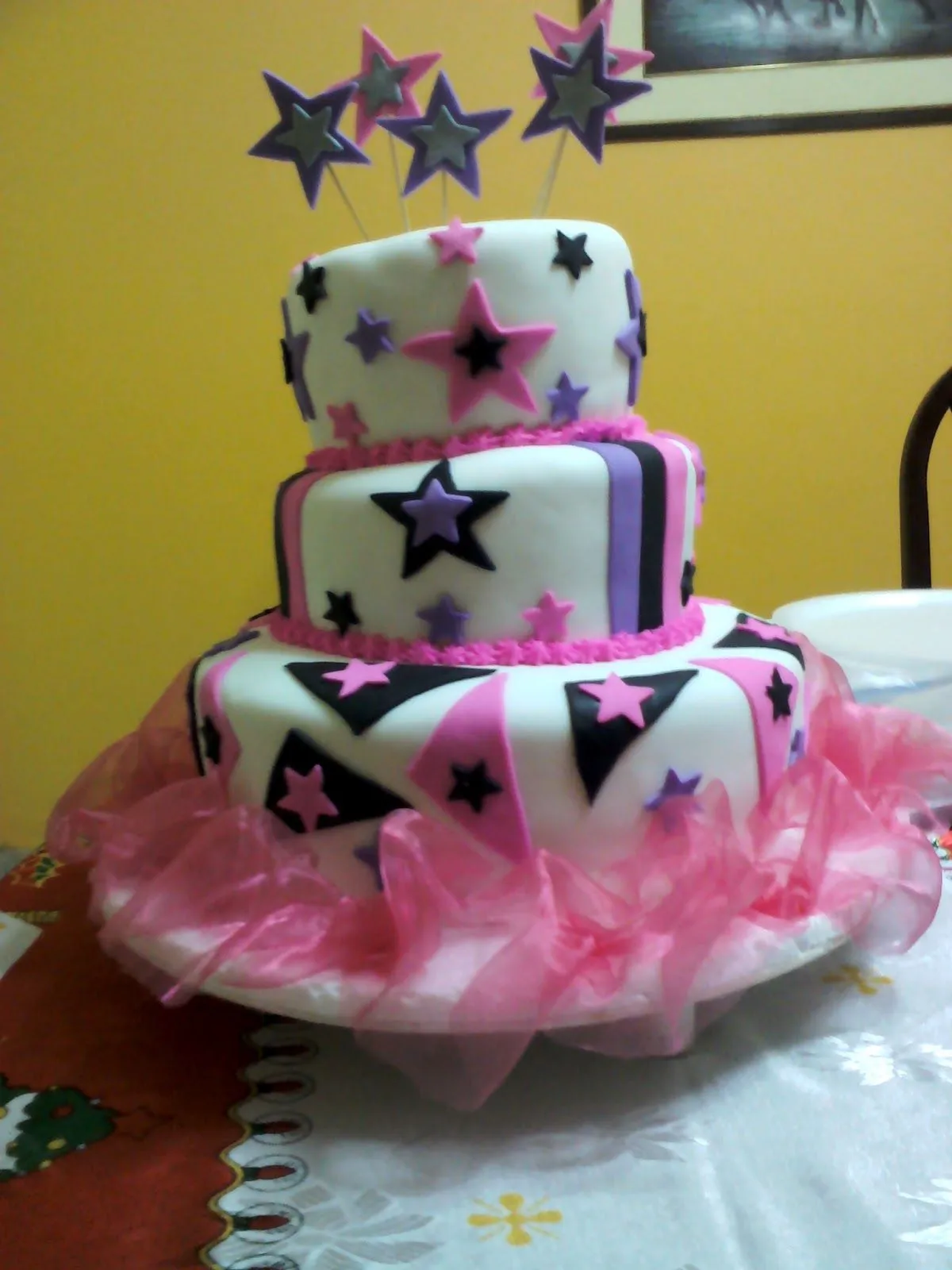 TORTAS Y BOCADITOS CHICLAYO: Torta Chueca de 15 años