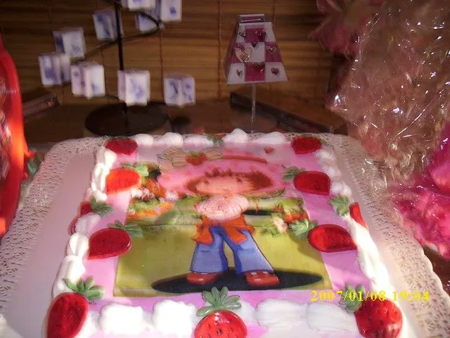 Tortas de cumpleaños frutillitas - Imagui
