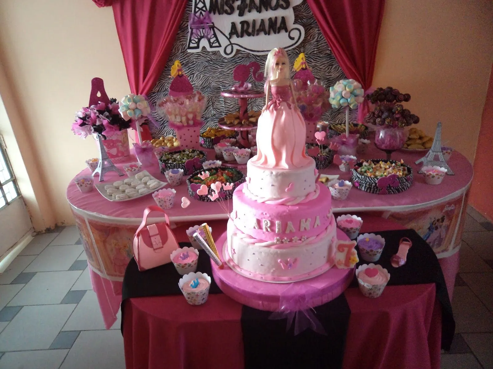 Tortas y Decoraciones Aryma: Fiesta de Barbie Tortas y Decoraciones Aryma: Fiesta de Barbie