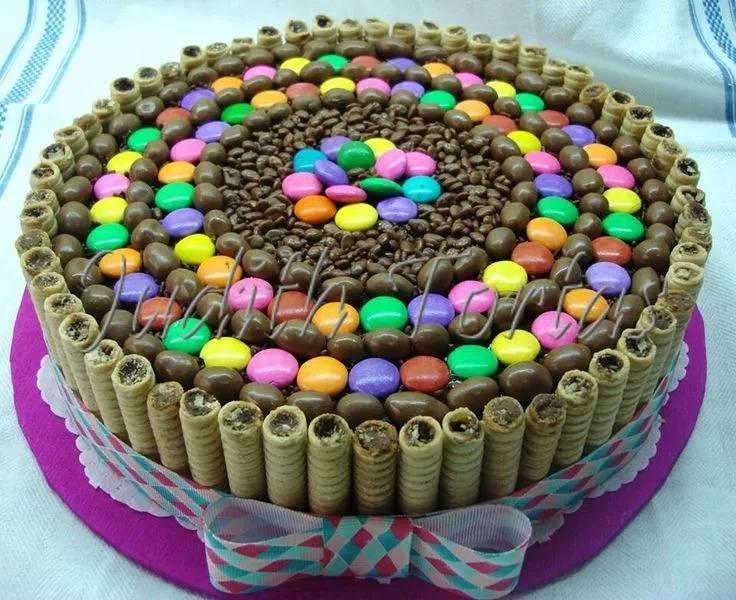 Torta decorada con golosinas | Tortas/cakes con golosinas | Pinterest