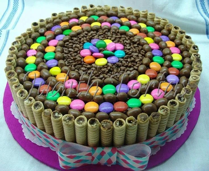 Torta decorada con golosinas | Tortas/cakes con golosinas | Pinterest Torta decorada con golosinas | Tortas/cakes con golosinas | Pinterest