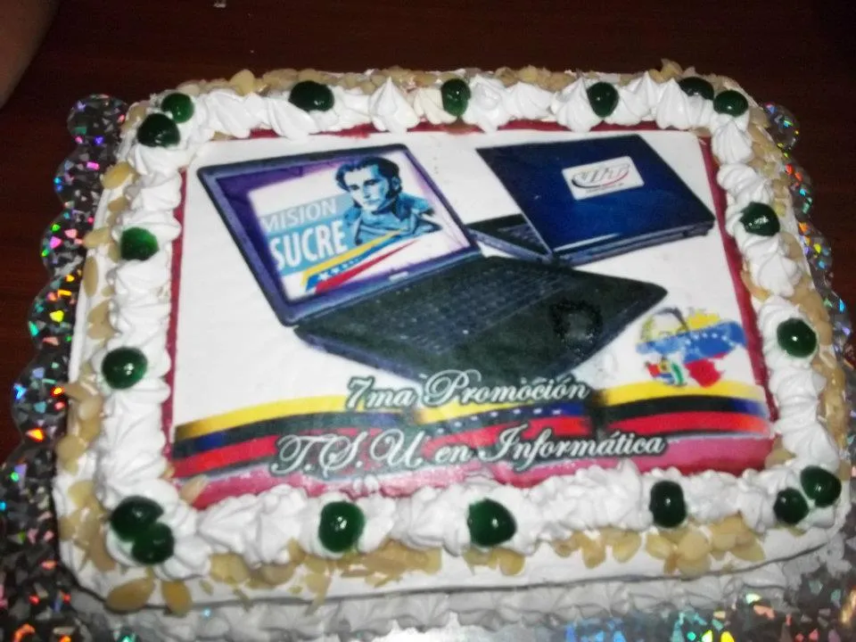 TORTAS WUENDI: torta de graduación y cumpleaños TORTAS WUENDI: torta de graduación y cumpleaños