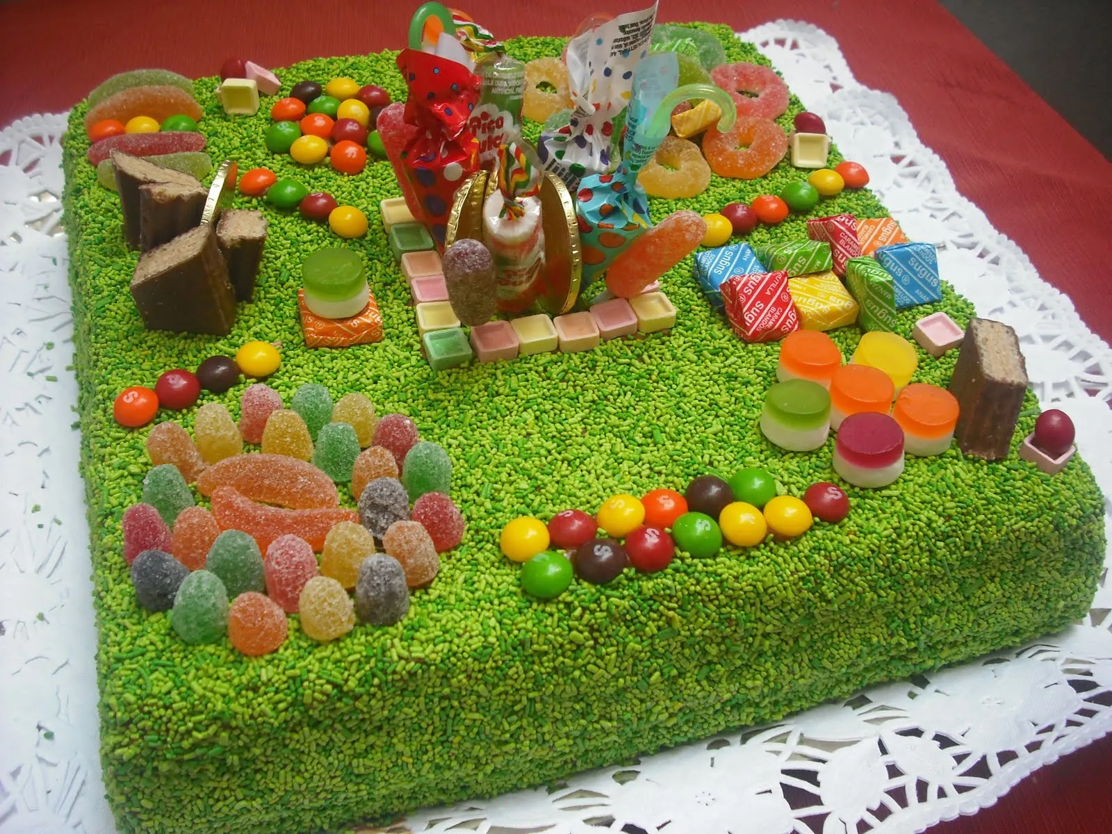 Tortas infantiles decoradas con golosinas - Imagui Tortas infantiles decoradas con golosinas - Imagui