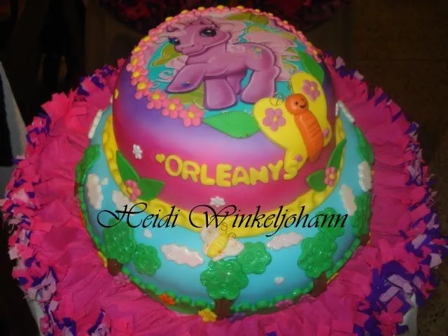 TORTAS INFANTILES Y GELATINAS DECORADAS DE HEIDI WINKELJOHANN: pony TORTAS INFANTILES Y GELATINAS DECORADAS DE HEIDI WINKELJOHANN: pony