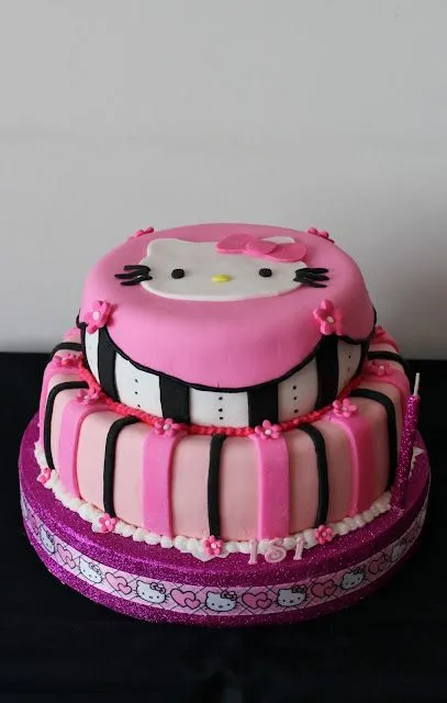 Tortas de Kitty de dos pisos - Imagui