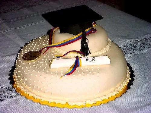 Tortas con fondant para graduación - Imagui