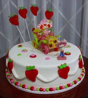 Tortas y Ponques Lucia: Torta Fresita