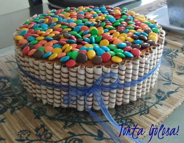 Tortas con rocklets y golosinas - Imagui