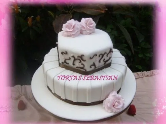 TORTAS SEBASTIAN: Torta CUMPLEAÑOS MUJER