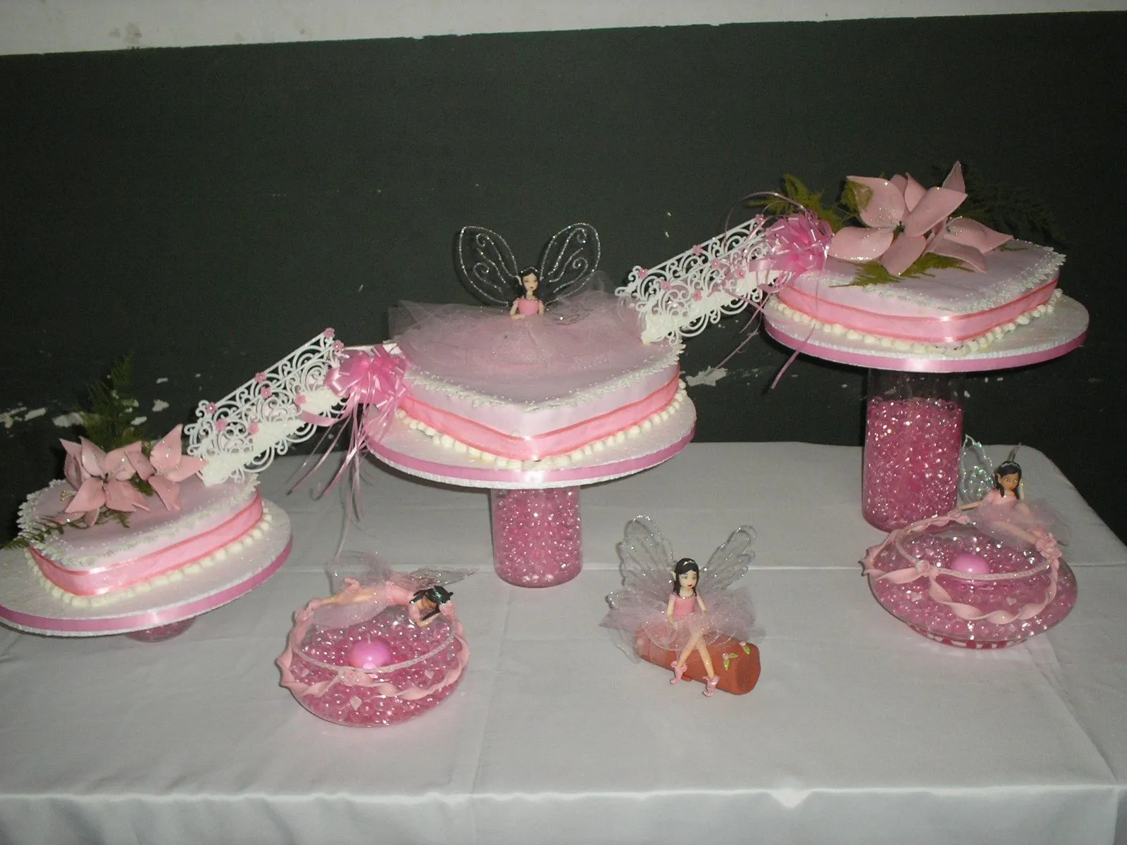 Torta de 15 años en forma de corazon en rosa claro con cinta de gaza ... Torta de 15 años en forma de corazon en rosa claro con cinta de gaza ...