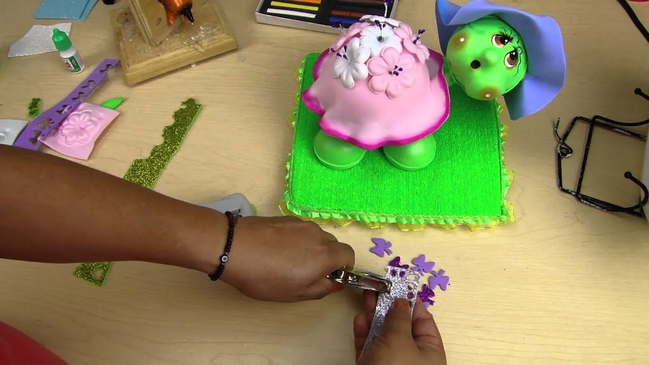 Tortuga de Foamy con Moldes Regalo Parte 3 - YouTube Tortuga de Foamy con Moldes Regalo Parte 3 - YouTube