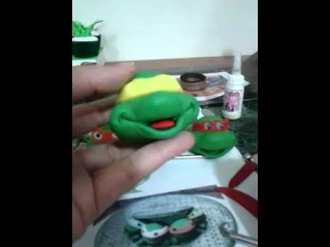 TORTUGA NINJA en porcelana fria - YouTube