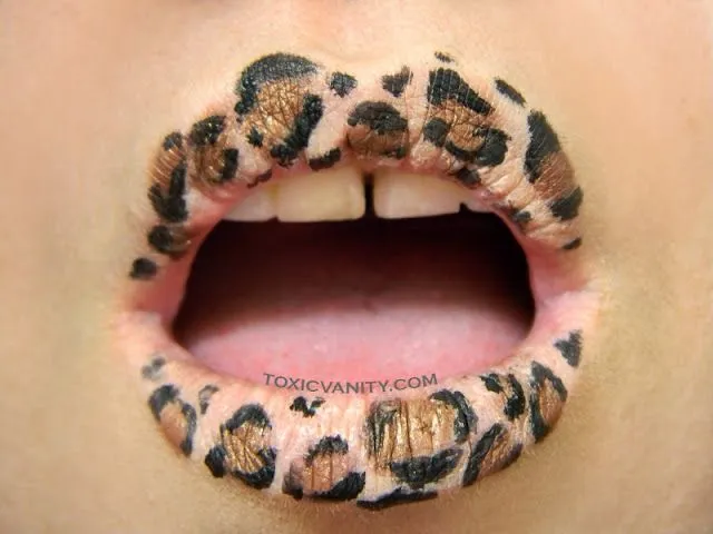 Toxic Vanity: Lip it: Leopard lips / Labios de leopardo Toxic Vanity: Lip it: Leopard lips / Labios de leopardo