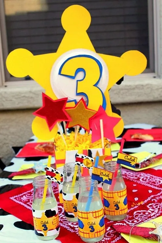 Toy Story WOODY BADGE centerpieces - Woody - Buzz Lightyear - Boy ... Toy Story WOODY BADGE centerpieces - Woody - Buzz Lightyear - Boy ...