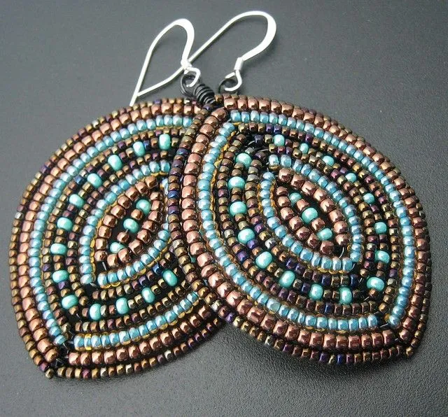 Trabajos en Mostacilla: IDEAS PARA HACER ARETES CON MOSTACILLA Trabajos en Mostacilla: IDEAS PARA HACER ARETES CON MOSTACILLA