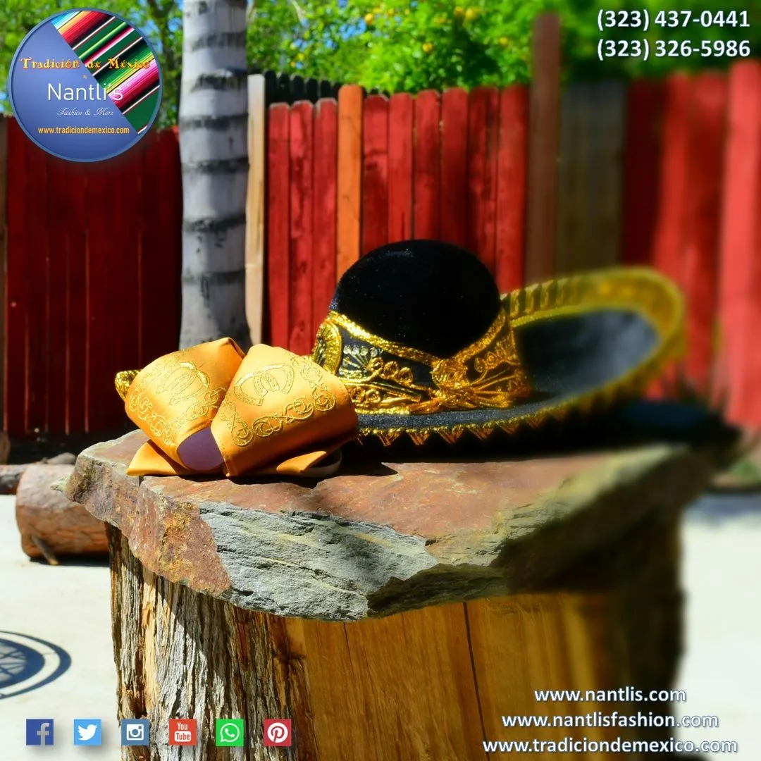 Tradicion de Mexico Vol 23 – Accesorios para Charros y Caballos, Monturas,  Espuelas, Sombreros, Moños, Hebillas – Nantli's