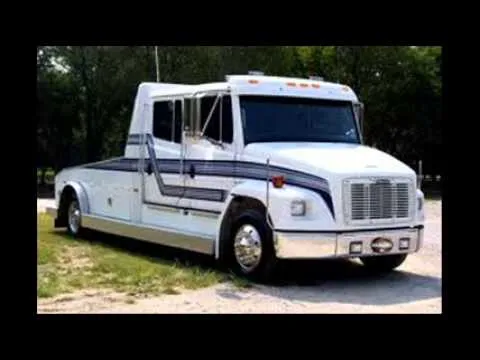 TRAILERS FREIGHTLINER DE LUJO !!!! - YouTube