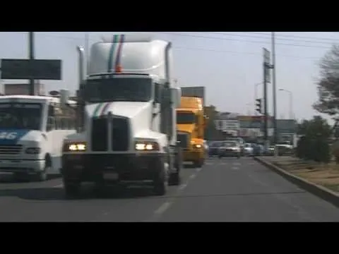 TRAILERS MAMALONES - YouTube
