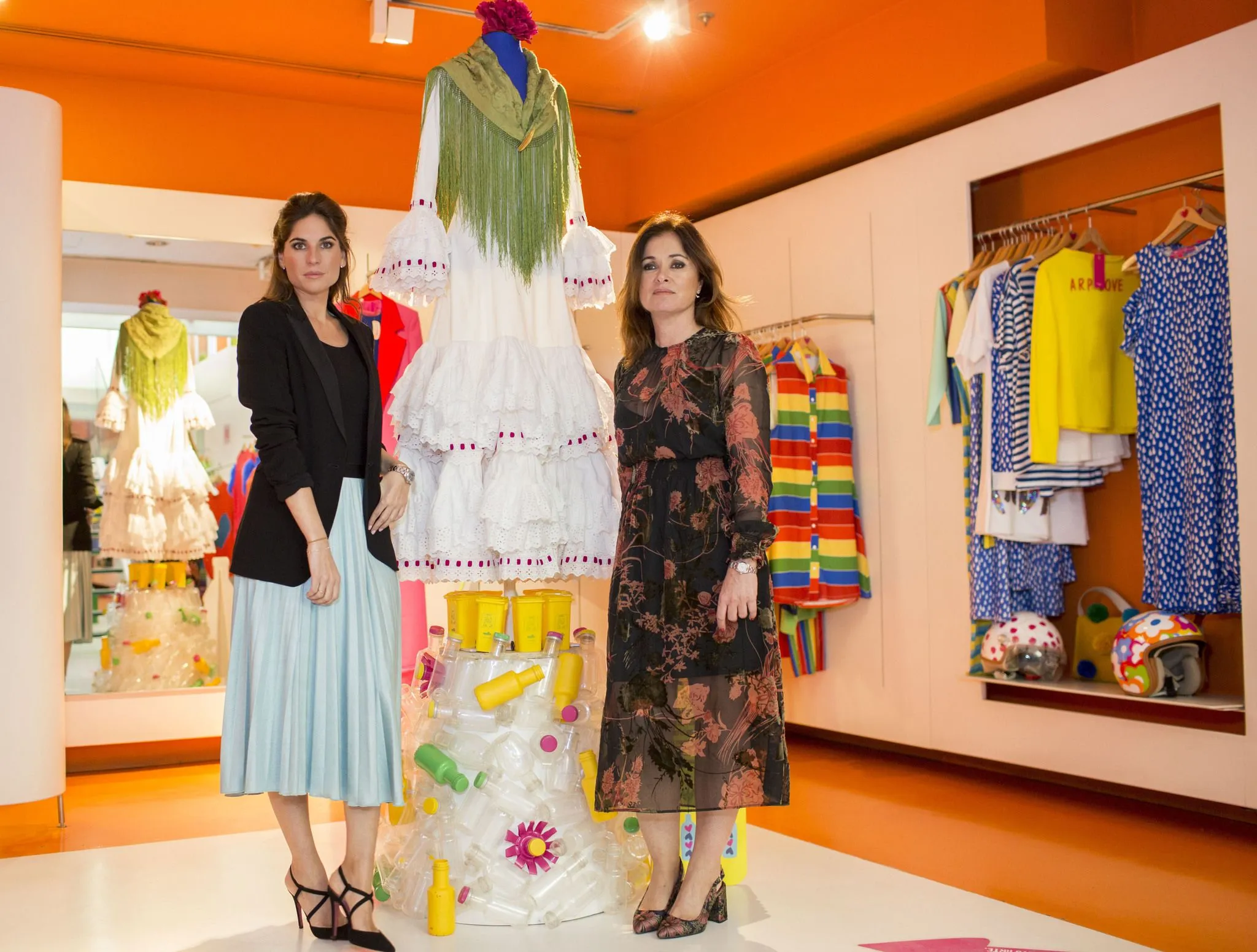 El primer traje de flamenca hecho con material reciclado | Ciencia El primer traje de flamenca hecho con material reciclado | Ciencia