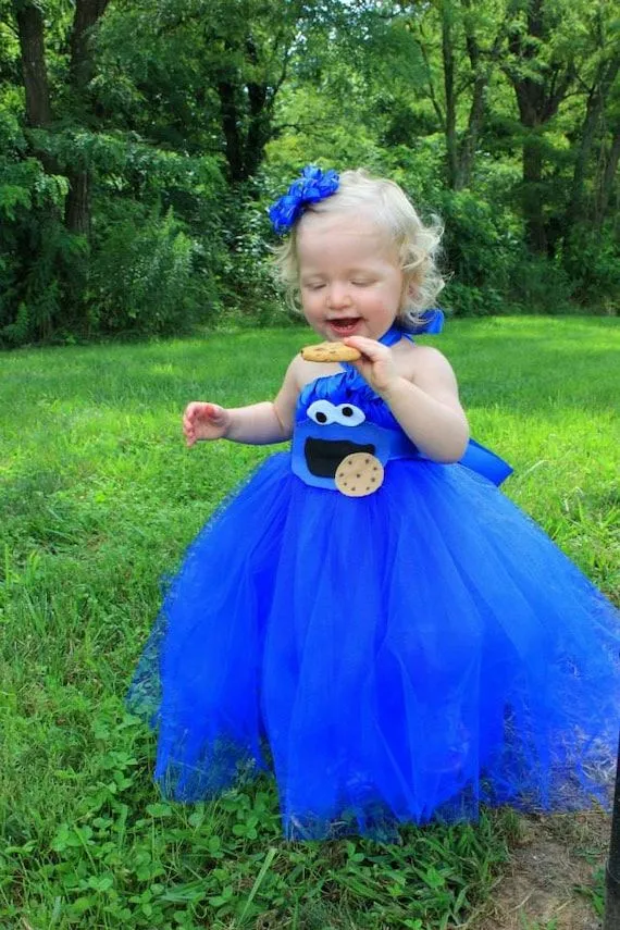 Traje inspirado en Monstruo come galletas por LittledreamsbyMayra Traje inspirado en Monstruo come galletas por LittledreamsbyMayra