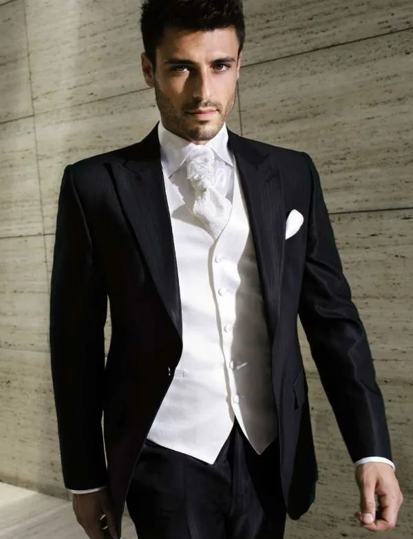 Traje de novio | Vestidos De Novia