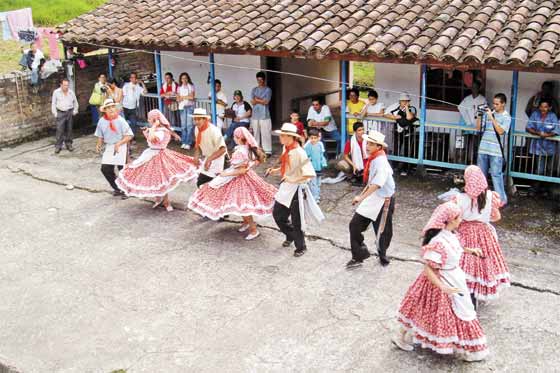 traje tipico antioquia | Disfraces Y Trajes TÍpicos Quijote
