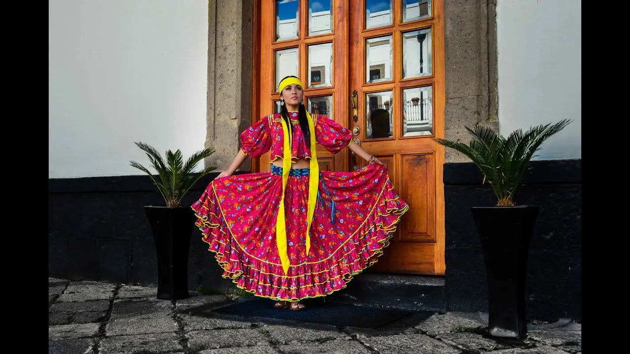 Traje típico de Chihuahua - Cultura Colectiva Traje típico de Chihuahua - Cultura Colectiva