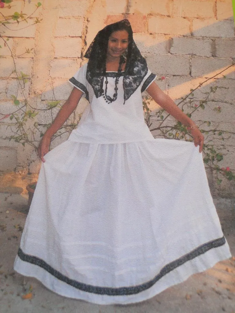 TRAJE TIPICO DE SAN JOSE PETEN Y SU DESCRIPCION | culturapeteneraymas