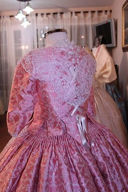 TRAJE VALENCIANA- FALLERA on Pinterest | Manga, Silk Brocade and Span…
