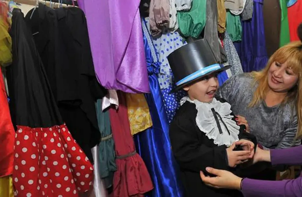 Los trajes típicos, otro capítulo de los festejos