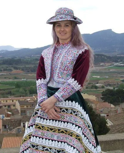 TRAJES TIPICOS DEL PERU Traditional Peruvian Dresses: Wititi y ...