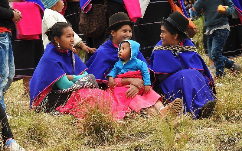 Trajes típicos de la región Pacífica de Colombia Trajes típicos de la región Pacífica de Colombia