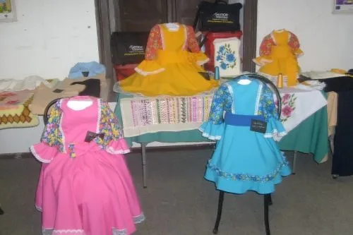 Trajes tipico de chiles - Imagui