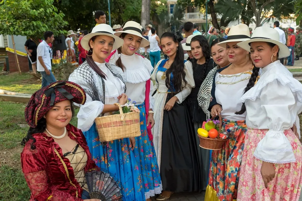 Los Trajes Típicos de la Región Andina de Colombia