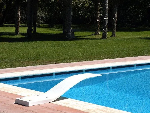 Trampolines-para-piscinas.jpg