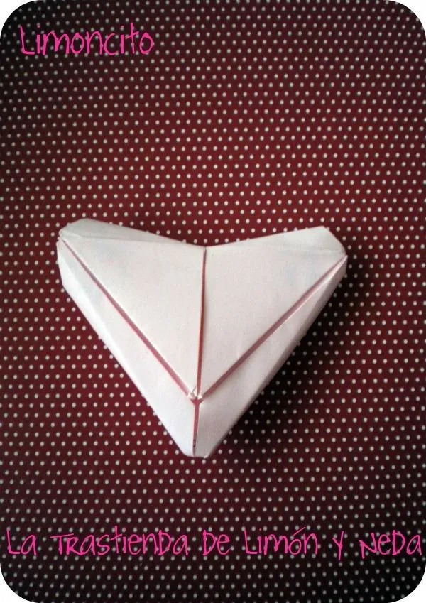 La Trastienda de Limón y Neda: Corazón de origami La Trastienda de Limón y Neda: Corazón de origami