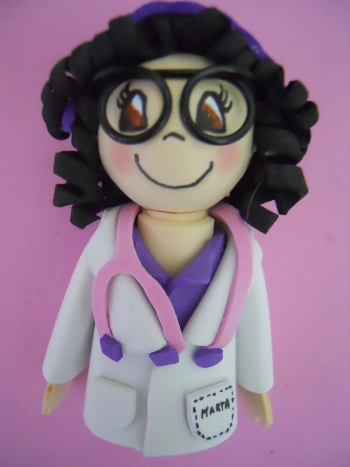 La trastienda de Rosa: Fofucha médico con gafas La trastienda de Rosa: Fofucha médico con gafas
