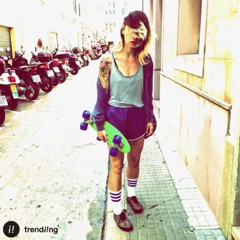 Trendiing: blog de moda, tendencias y estilismo: Look skater de mujer Trendiing: blog de moda, tendencias y estilismo: Look skater de mujer