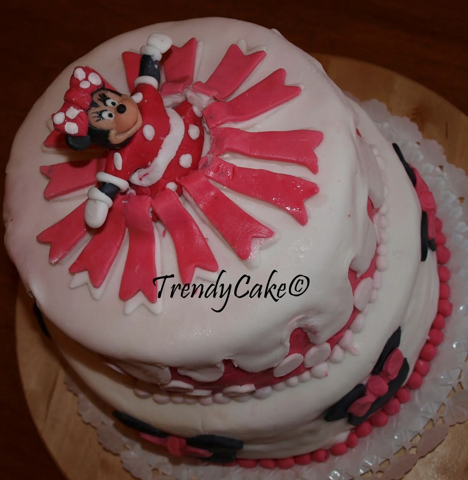 Trendy CAKE© Cake From The Heart :): Minnie egér - Minnie Mouse cake Trendy CAKE© Cake From The Heart :): Minnie egér - Minnie Mouse cake